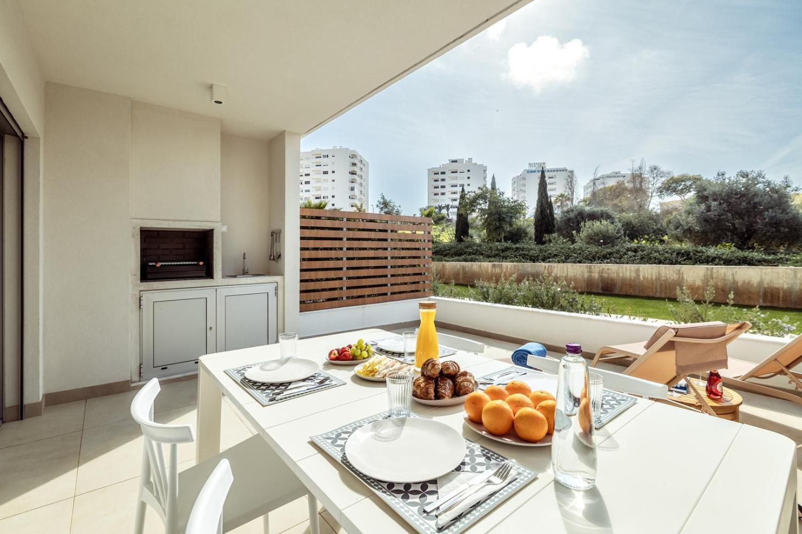 Apartment View - Cozy Corner With Pool Albufeira